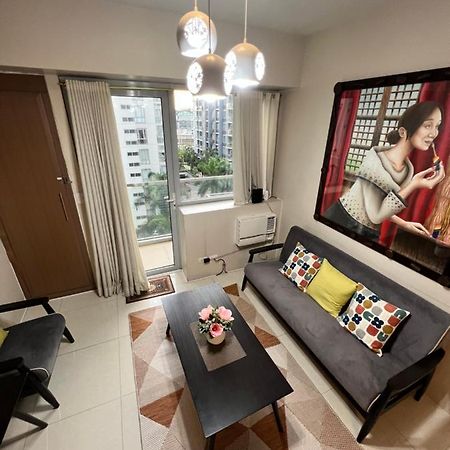 Resorts World Condo Манила Экстерьер фото