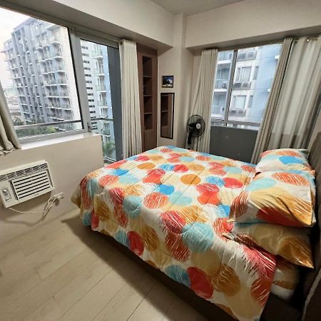 Resorts World Condo Манила Экстерьер фото