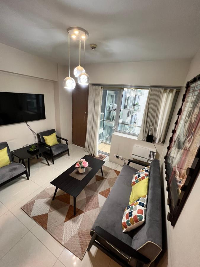 Resorts World Condo Манила Экстерьер фото
